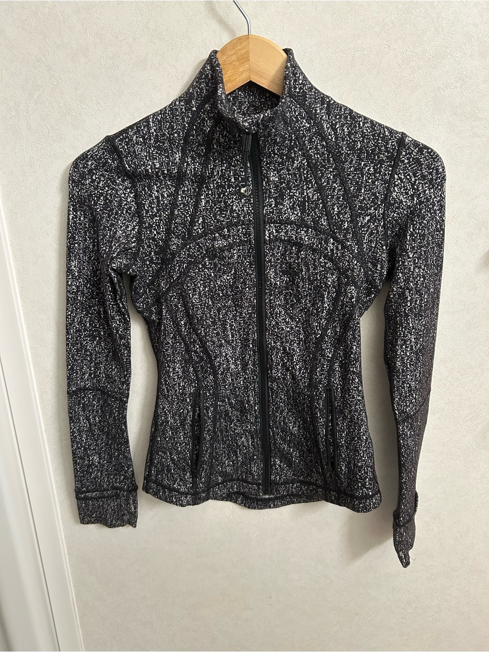 Lululemon Define Jacket - Picture 7 of 8
